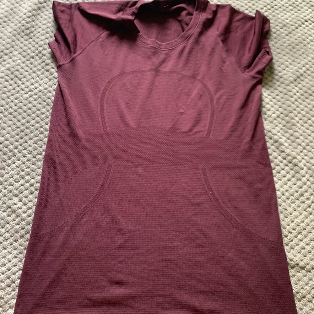 Lululemon swiftly tech size 10 maroon color